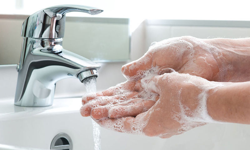 Γιατί πρέπει να πλένετε τα χέρια σας αφού αγγίξετε αυτά τα 10 αντικείμενα 