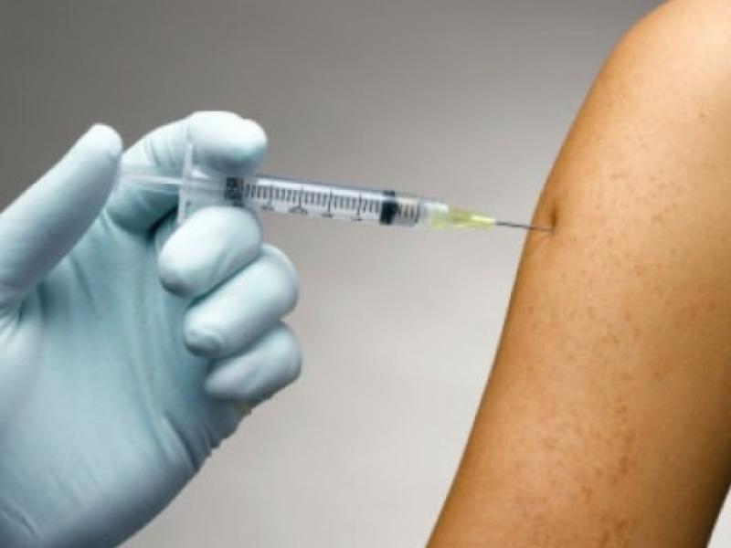 Ανακάλυψη: Νέο αντικαρκινικό εμβόλιο επιτίθεται στους όγκους «από μέσα»