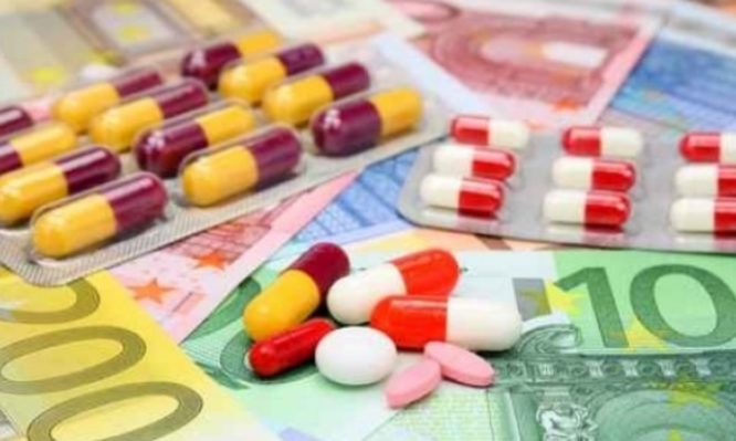 Φαρμακευτικές Επιχειρήσεις: «Σε καμια ευνομούμενη, δημοκρατική χώρα δεν επιβάλλονται αναδρομικά 13 χρόνια μετά»