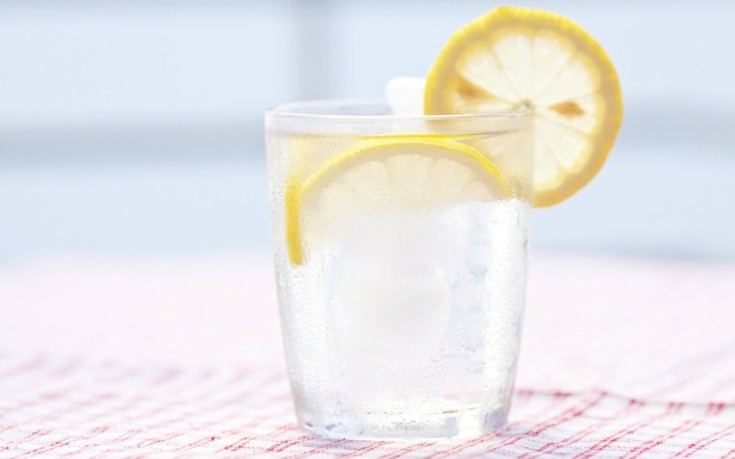 Απώλεια βάρους: Αυτός είναι ο ιδανικός τρόπος να πιείτε νερό με λεμόνι