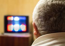 Η τηλεόραση "θαμπώνει" τη μνήμη στις ηλικίες άνω των 50